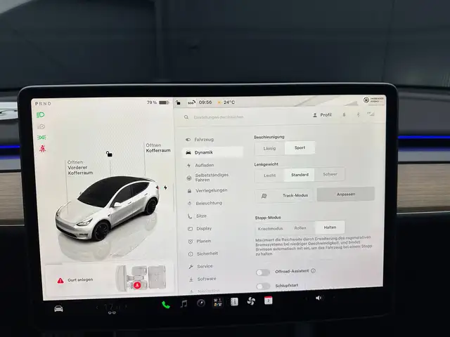 Tesla Model Y view 25
