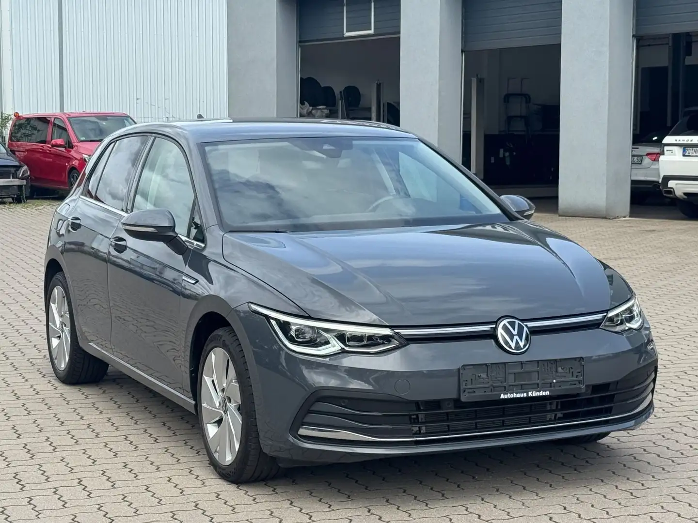 Volkswagen Golf VIII Lim. Style 1.5 TSI °ACC°Alcantara° Grau - 1