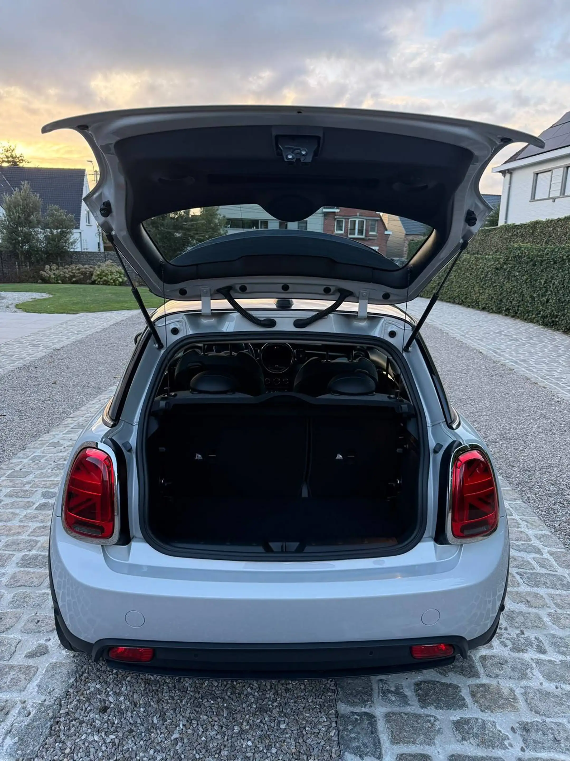 MINI Cooper SE e-Mini 28.9 kWh Cooper SE — photo 4