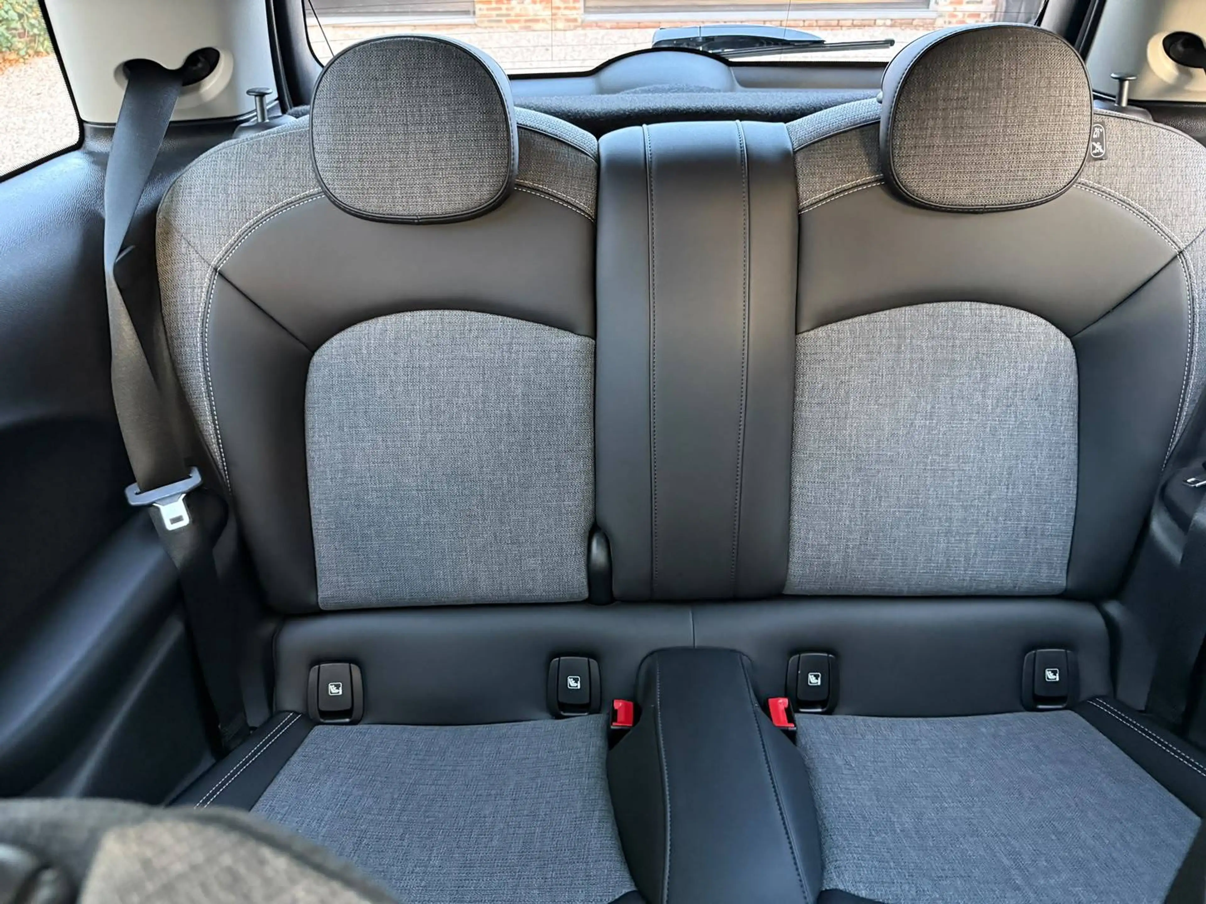 MINI Cooper SE e-Mini 28.9 kWh Cooper SE — photo 9