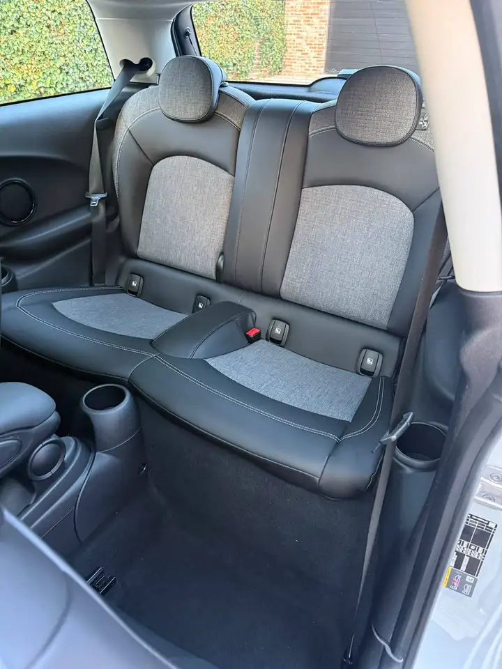MINI Cooper SE Citadine 3 portes — photo 14 sur 15