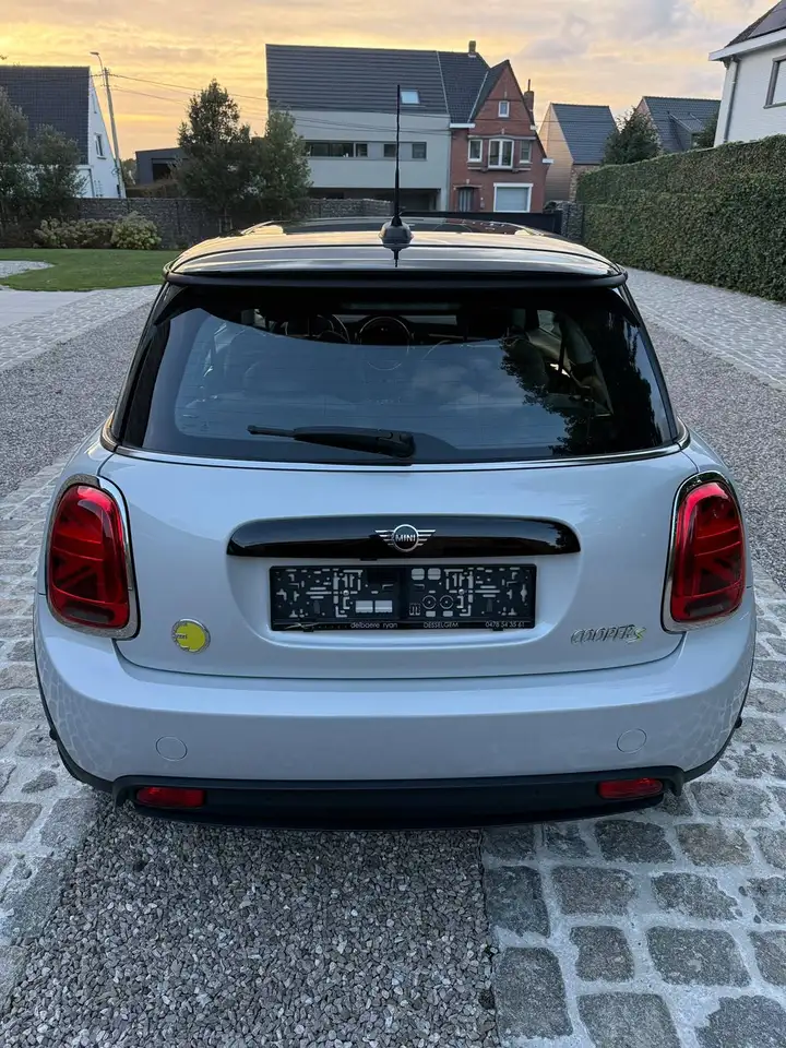 MINI Cooper SE Citadine 3 portes — photo 11 sur 15