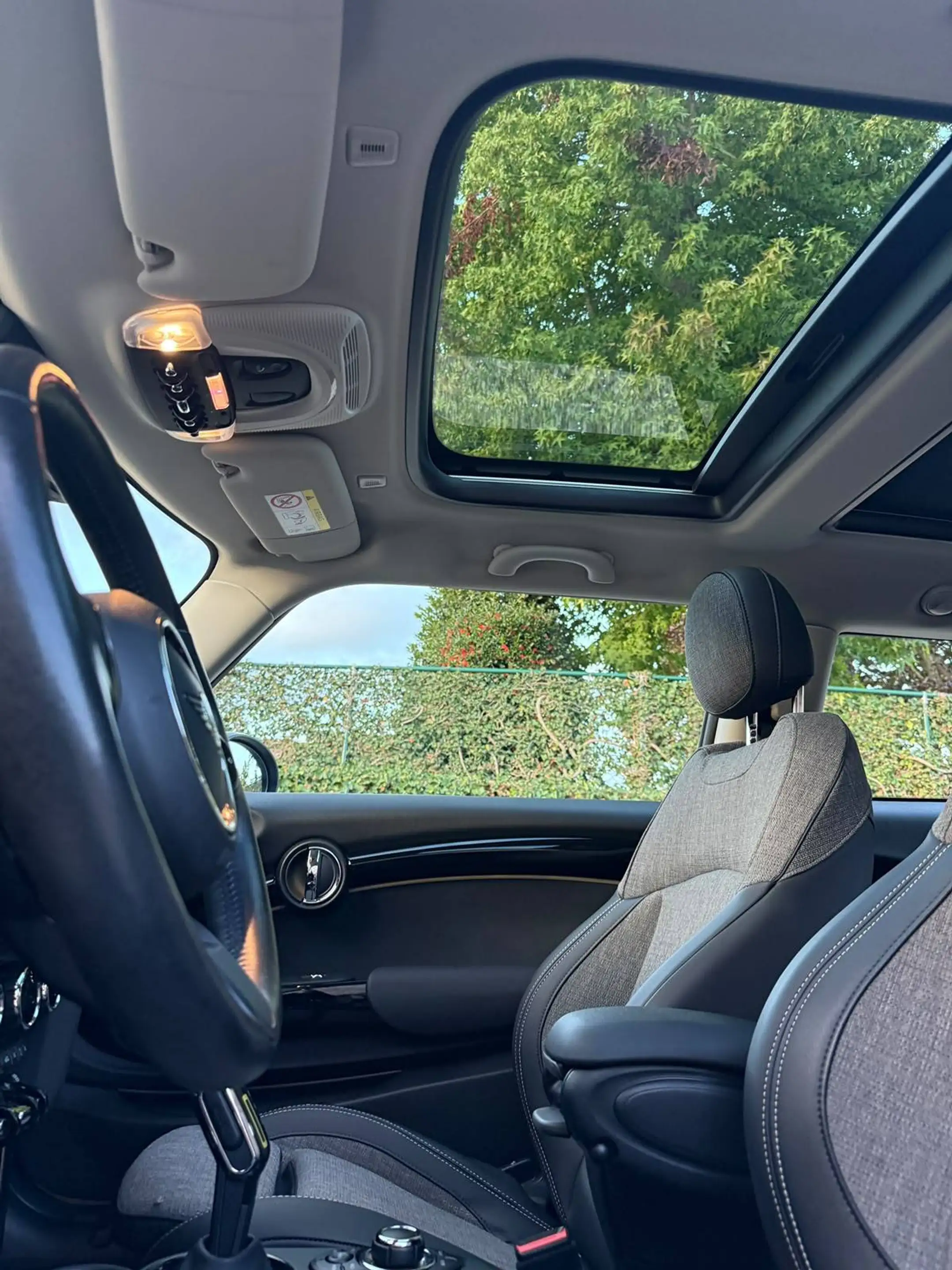 MINI Cooper SE e-Mini 28.9 kWh Cooper SE — photo 15
