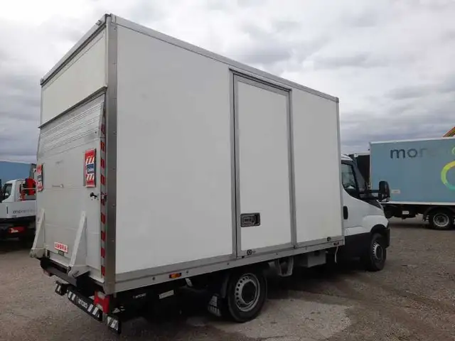 Iveco Daily 35 S16 FURGONE 35 Q BOX + SPONDA (SOSTITUITO MOTOR