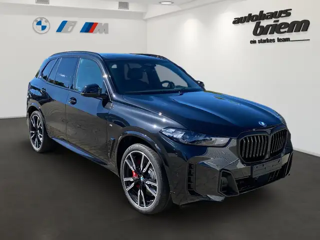 BMW X5 view 2