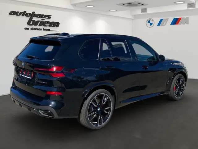 BMW X5 view 3