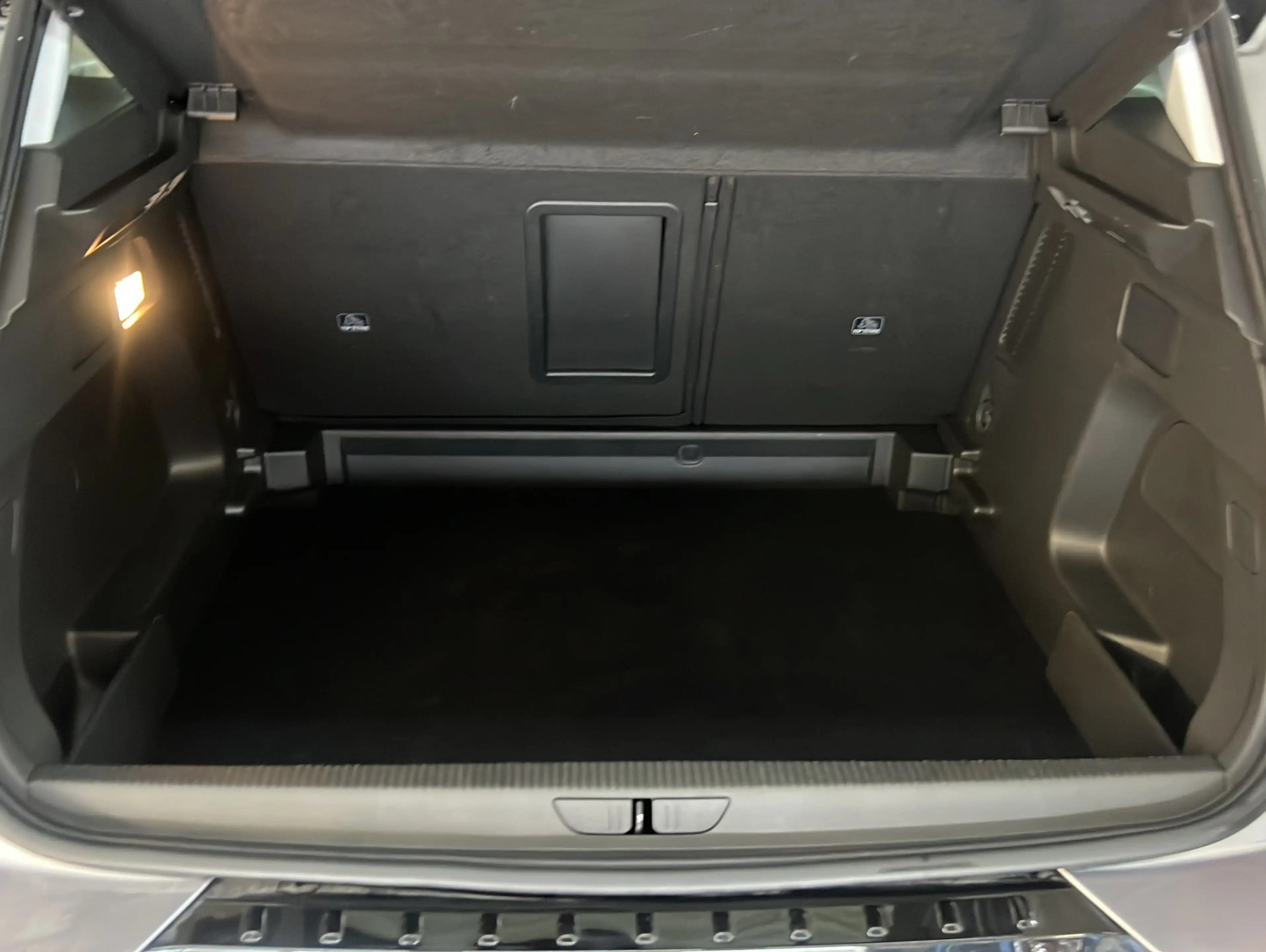 Opel Grandland X 1.2T GS Line*Navi*Tech Paket Park & Go — photo 19