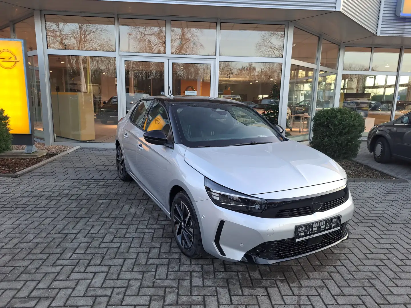 Opel Corsa F 1.2 Turbo GS Gris - 2