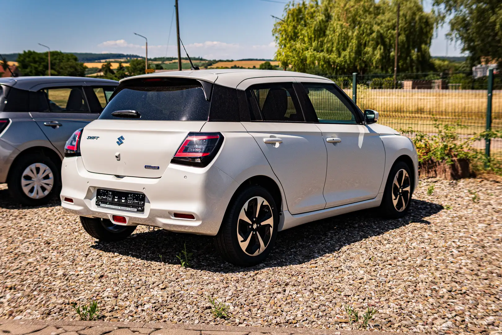 Suzuki Swift 1.2 Dualjet Hybrid Comfort+ Wit - 2