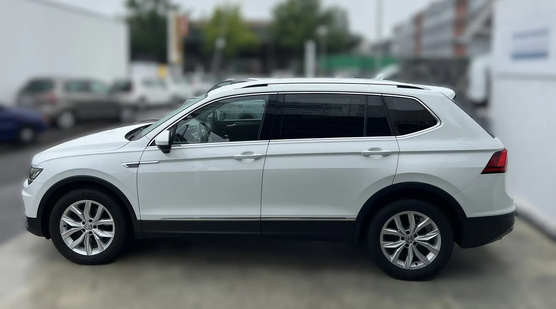 Volkswagen Tiguan Allspace 2,0l| Fianz. ab 149€| DSG| 7 Sitze| TÜV Neu Weiß - 2
