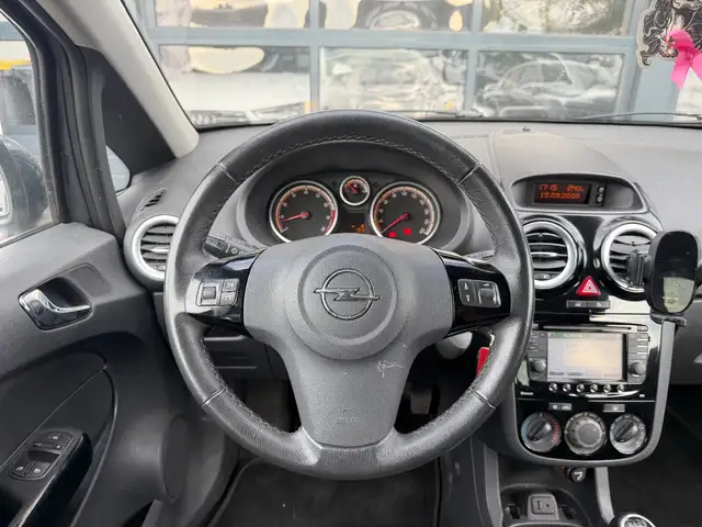 Opel Corsa view 8