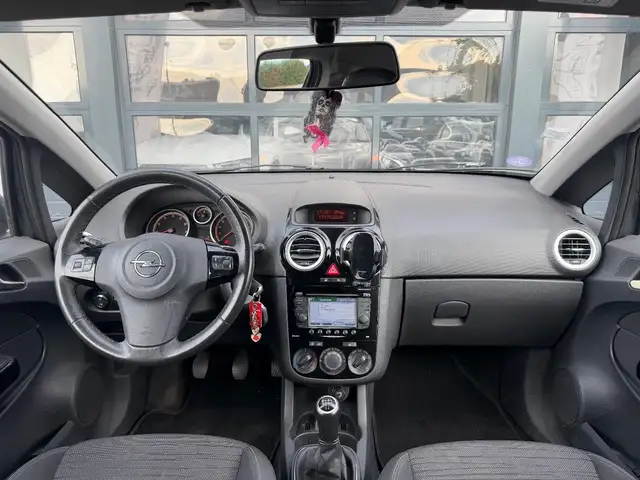 Opel Corsa view 7