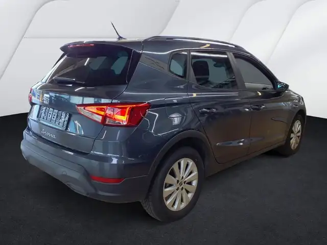 SEAT Arona view 2
