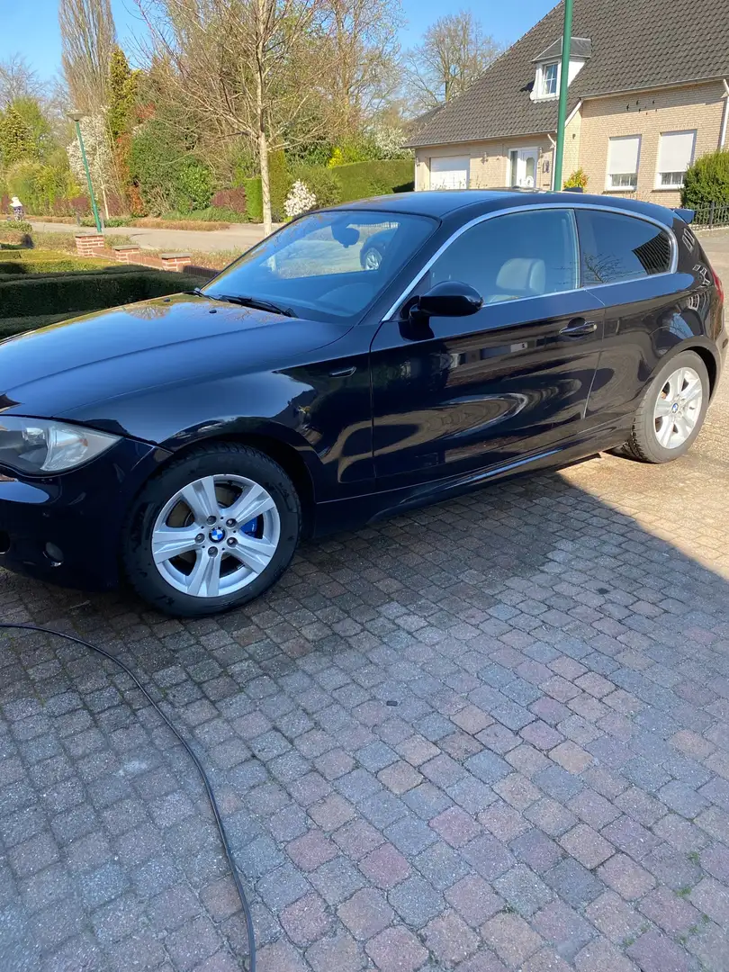 BMW 118 118i Zwart - 2