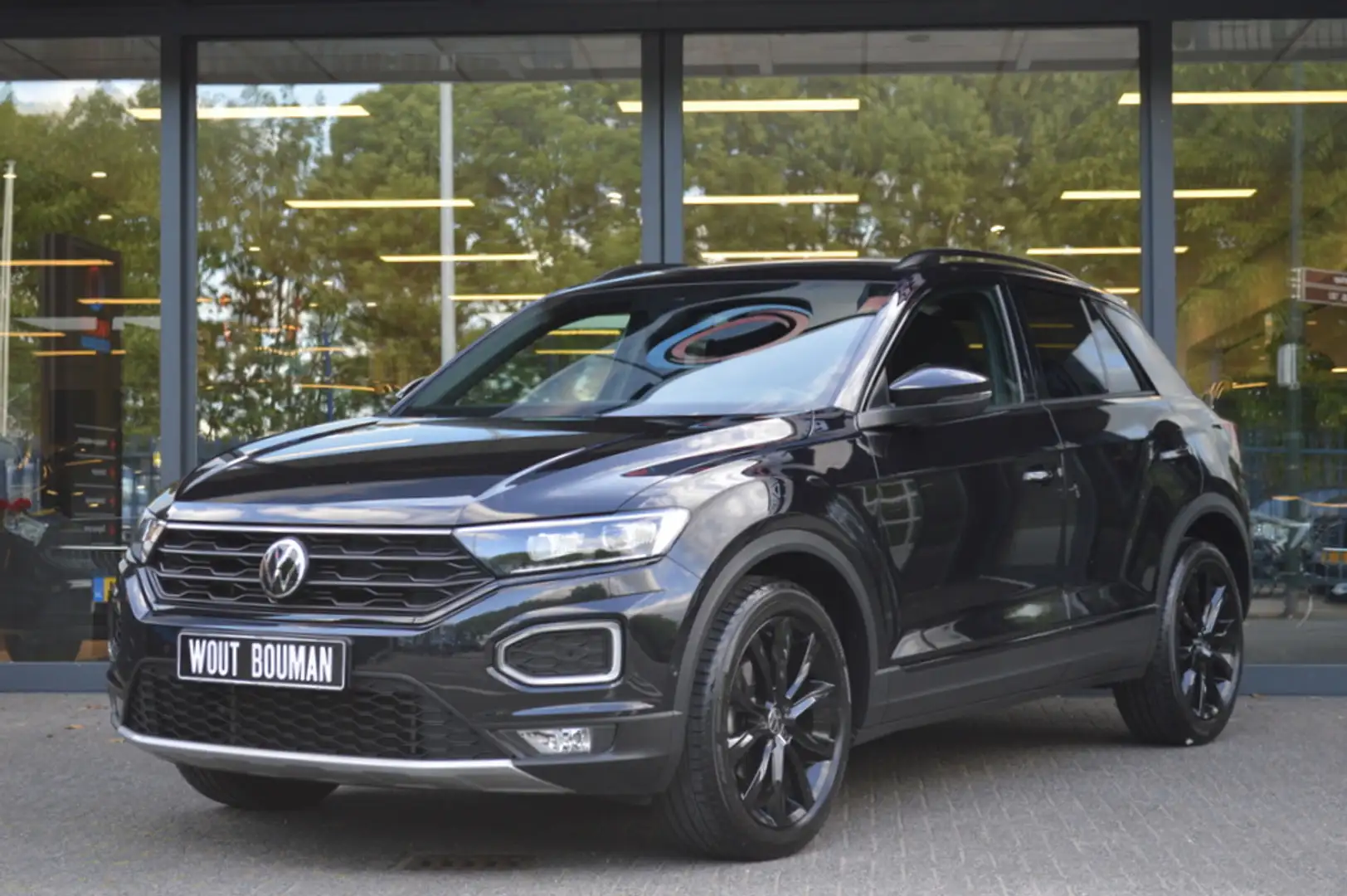Volkswagen T-Roc 1.5 TSI Sport DSG Led Virtual Acc Camera Keyless A Zwart - 2