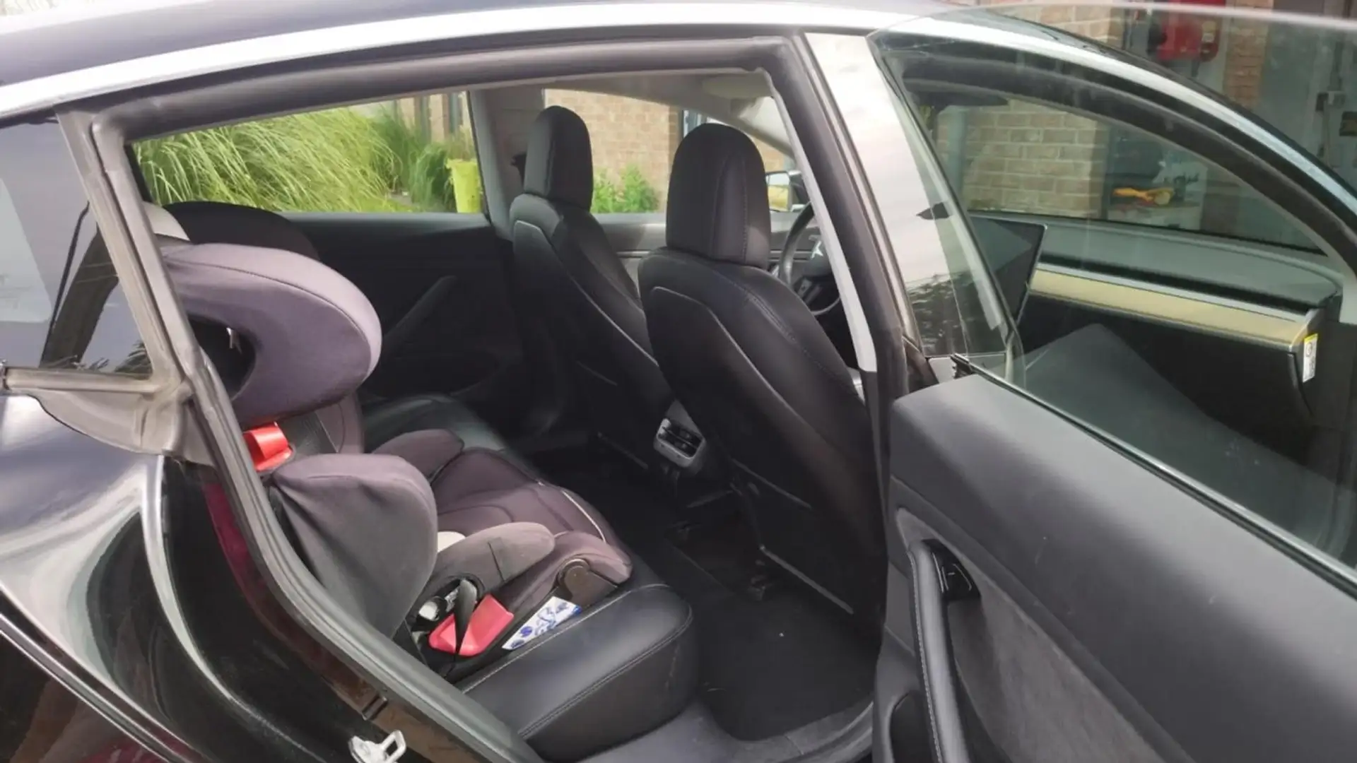 Tesla Model 3 Model 3 44 kWh Standard Plus Zwart - 2