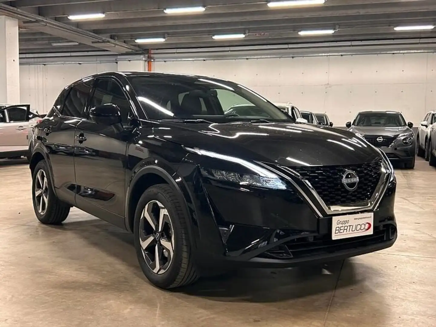 Nissan Qashqai MHEV 140 CV N-Connecta Nero - 1