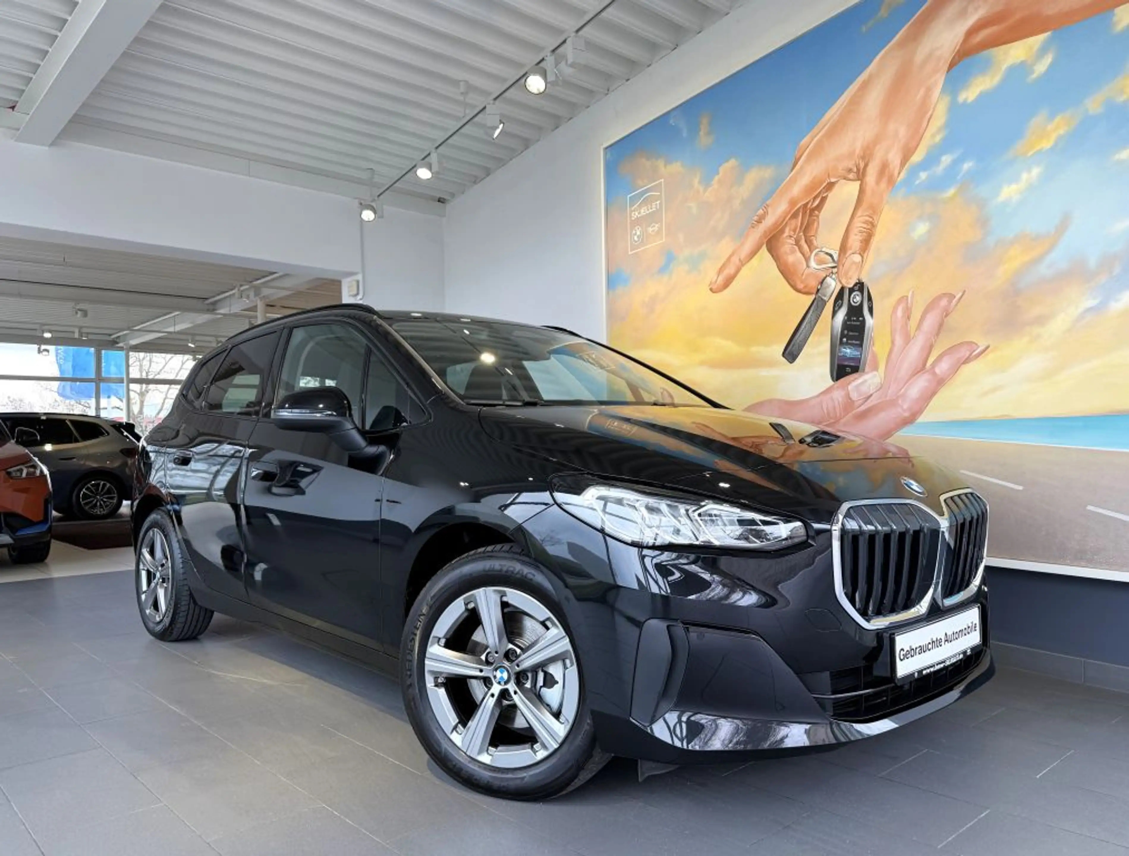 BMW 220 220i Active Tourer PANO+AHK+KAM+TEM+SITZH+LiveC+ — photo 2