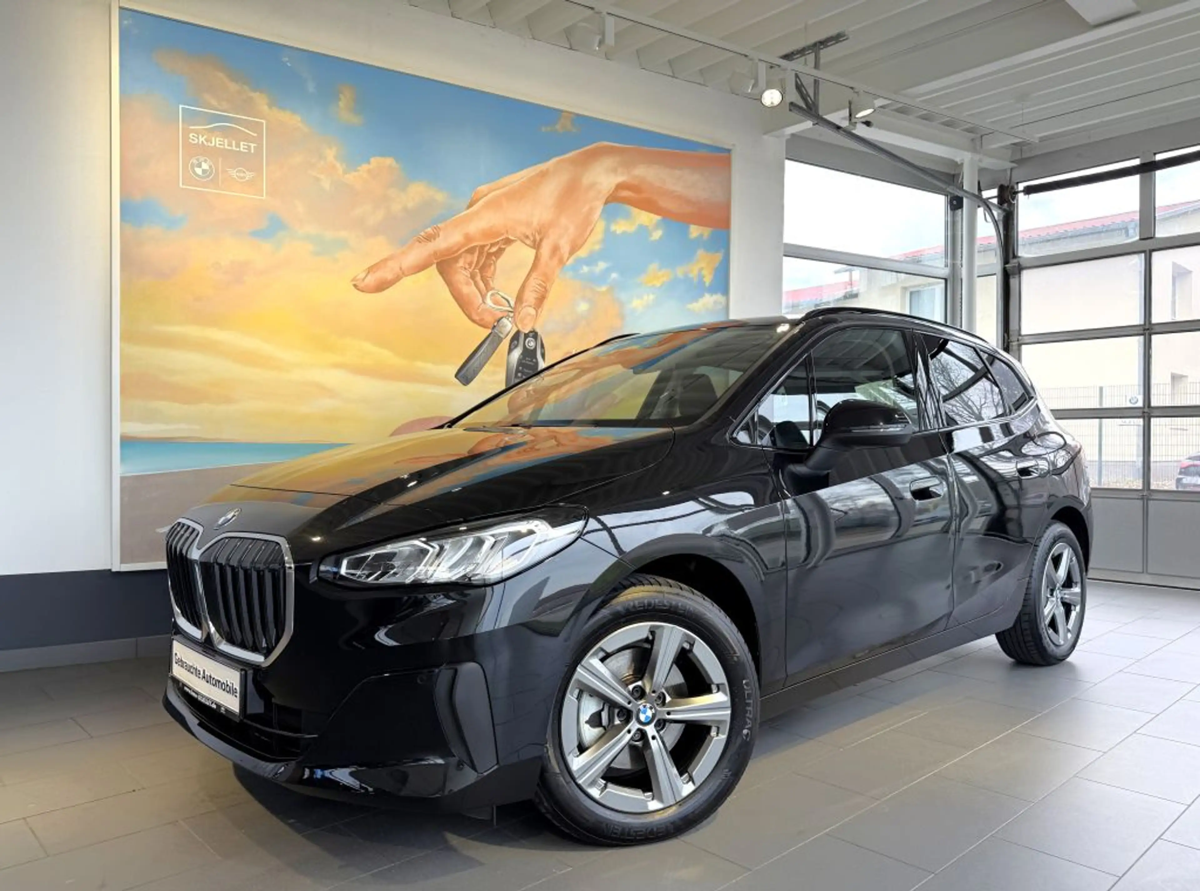 BMW 220 220i Active Tourer PANO+AHK+KAM+TEM+SITZH+LiveC+
