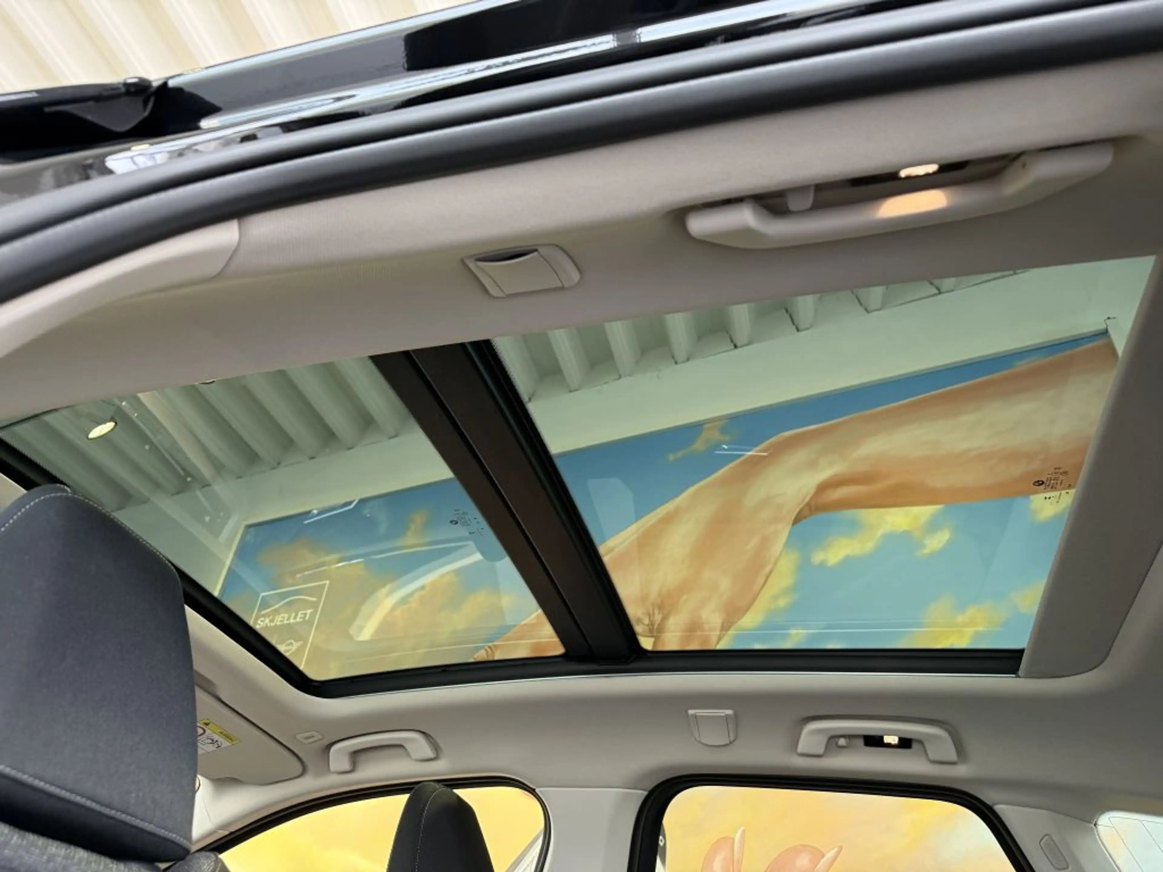 BMW 220 220i Active Tourer PANO+AHK+KAM+TEM+SITZH+LiveC+ — photo 6