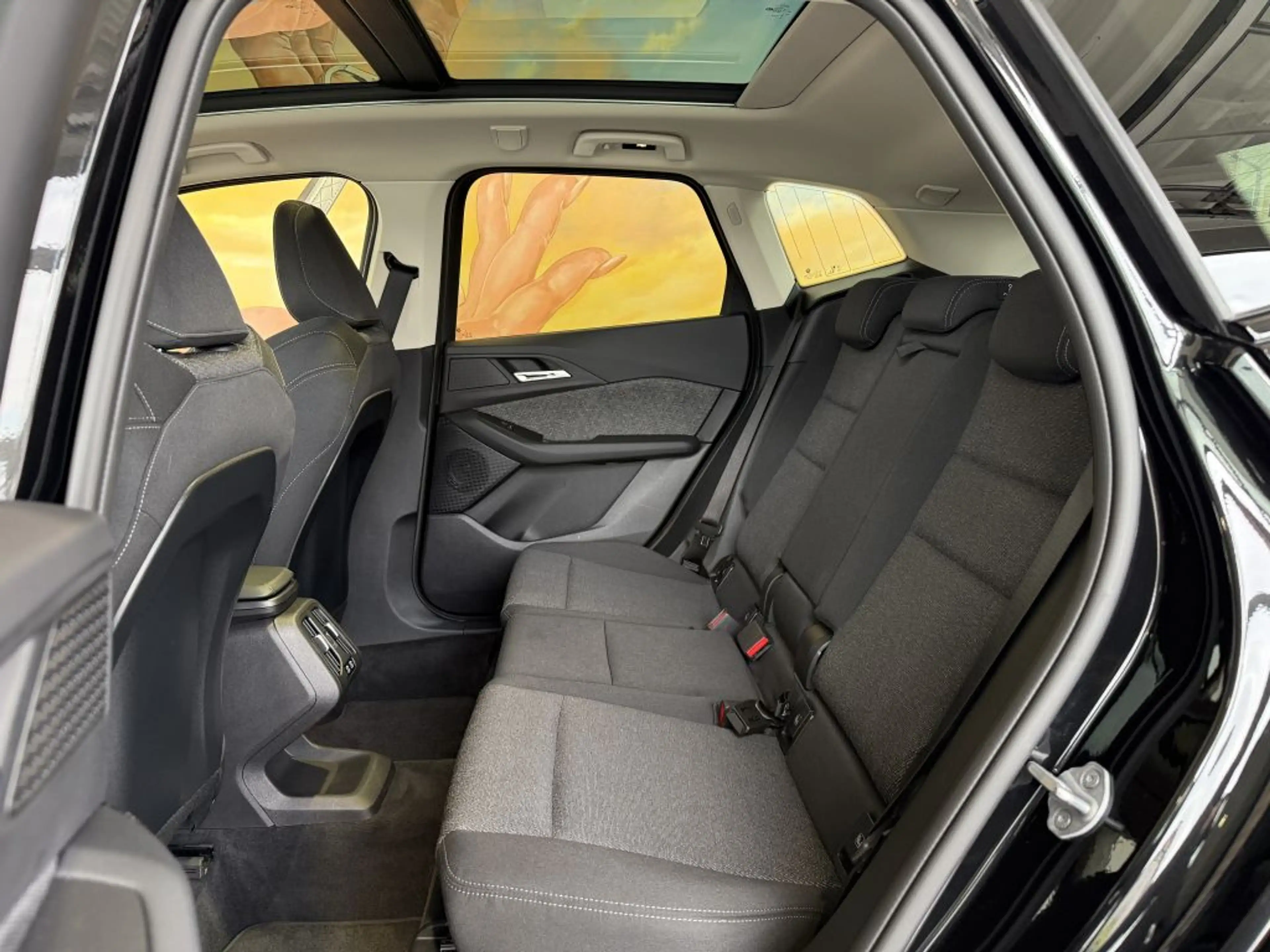 BMW 220 220i Active Tourer PANO+AHK+KAM+TEM+SITZH+LiveC+ — photo 9