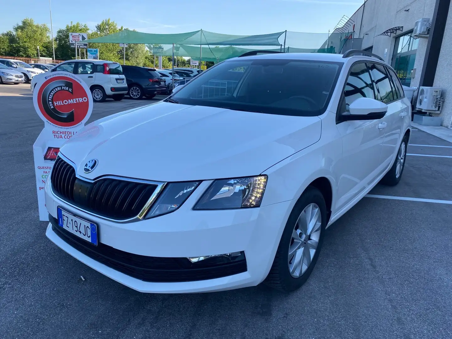Skoda Octavia 1.6 TDI SCR 115 CV Wagon Executive Bianco - 1