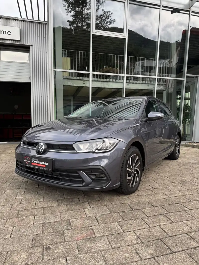 Volkswagen Polo VI Life+8fach+Orig.2800Km+NEU+CAM Gris - 1