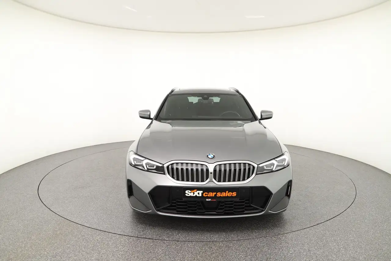 BMW 330 i xDrive M Sport ACC|Pano|HUD|ParkAs+360|AHK 2