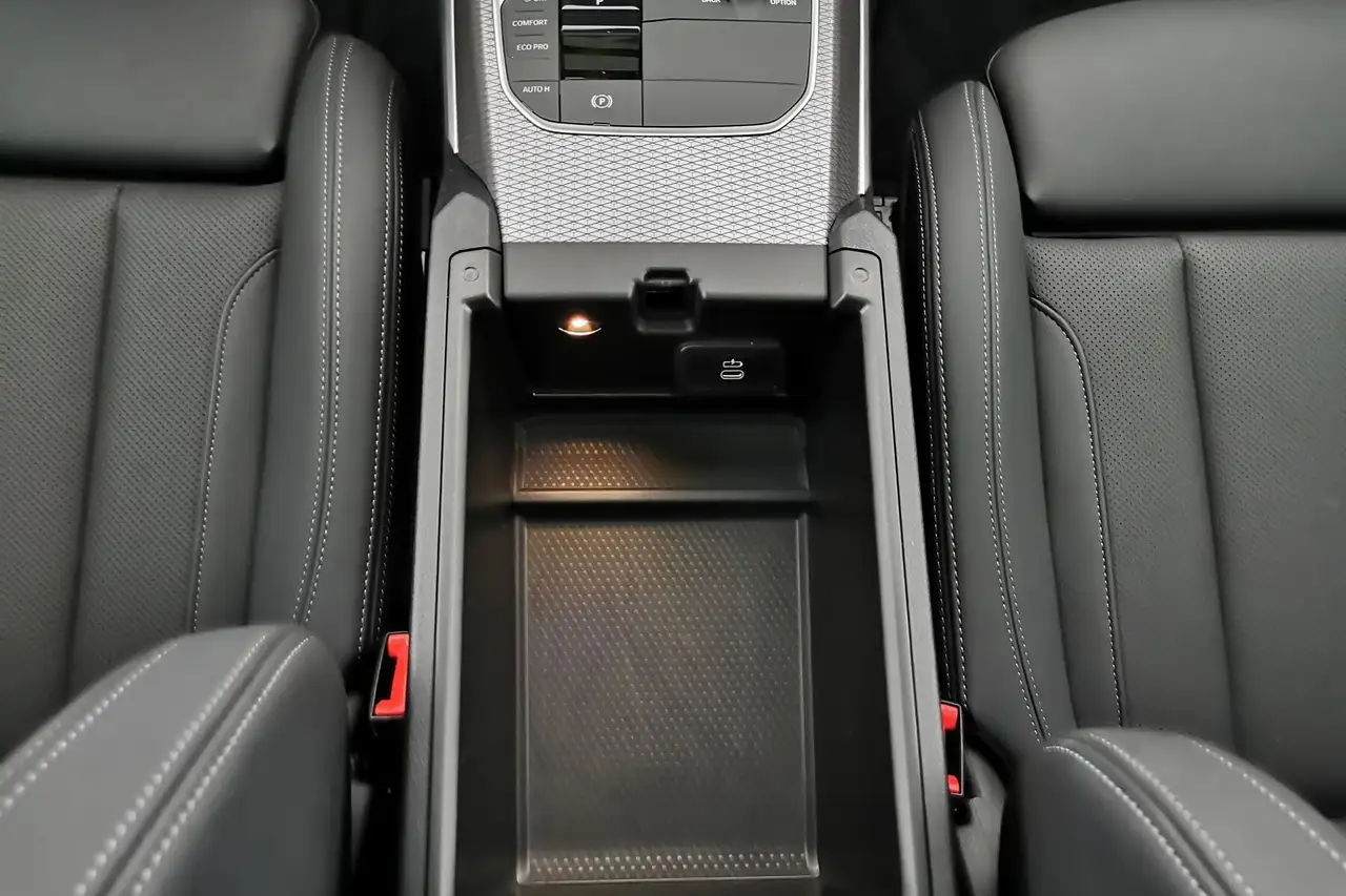 BMW 330 i xDrive M Sport ACC|Pano|HUD|ParkAs+360|AHK 14