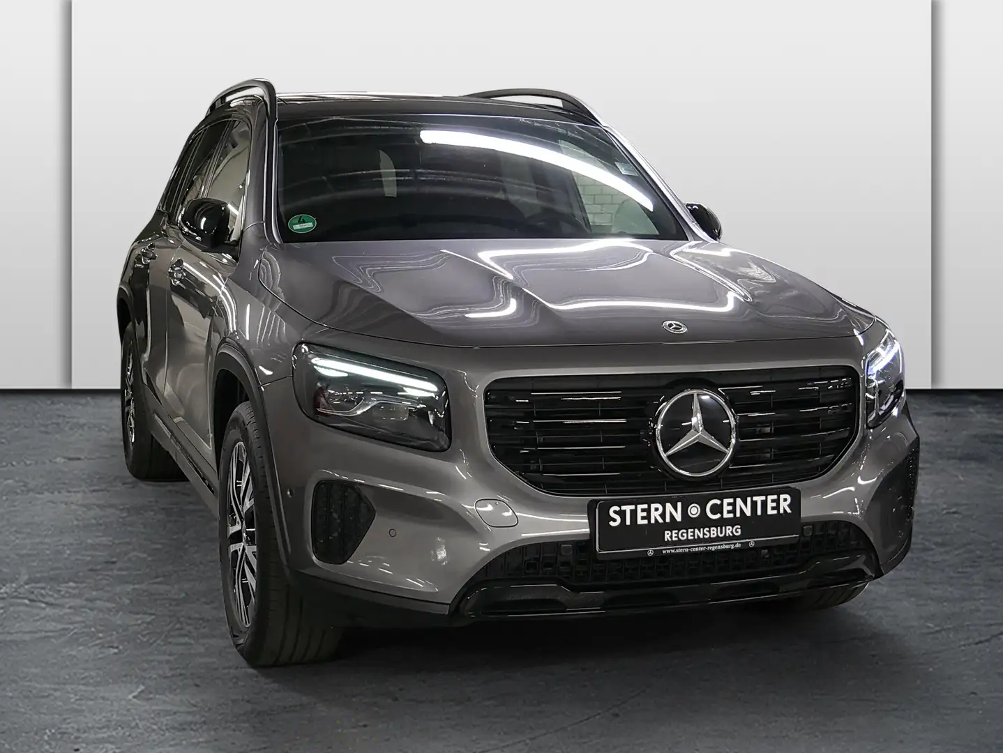 Mercedes-Benz GLB 200 d PROGRESSIVE+DISTRONIC+PANO+MULTIBEAM++ Grau - 2