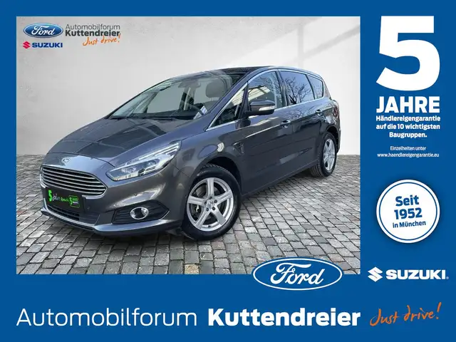 Ford S-Max Titanium Navi Kamera Voll-LED AHKschwenkbar