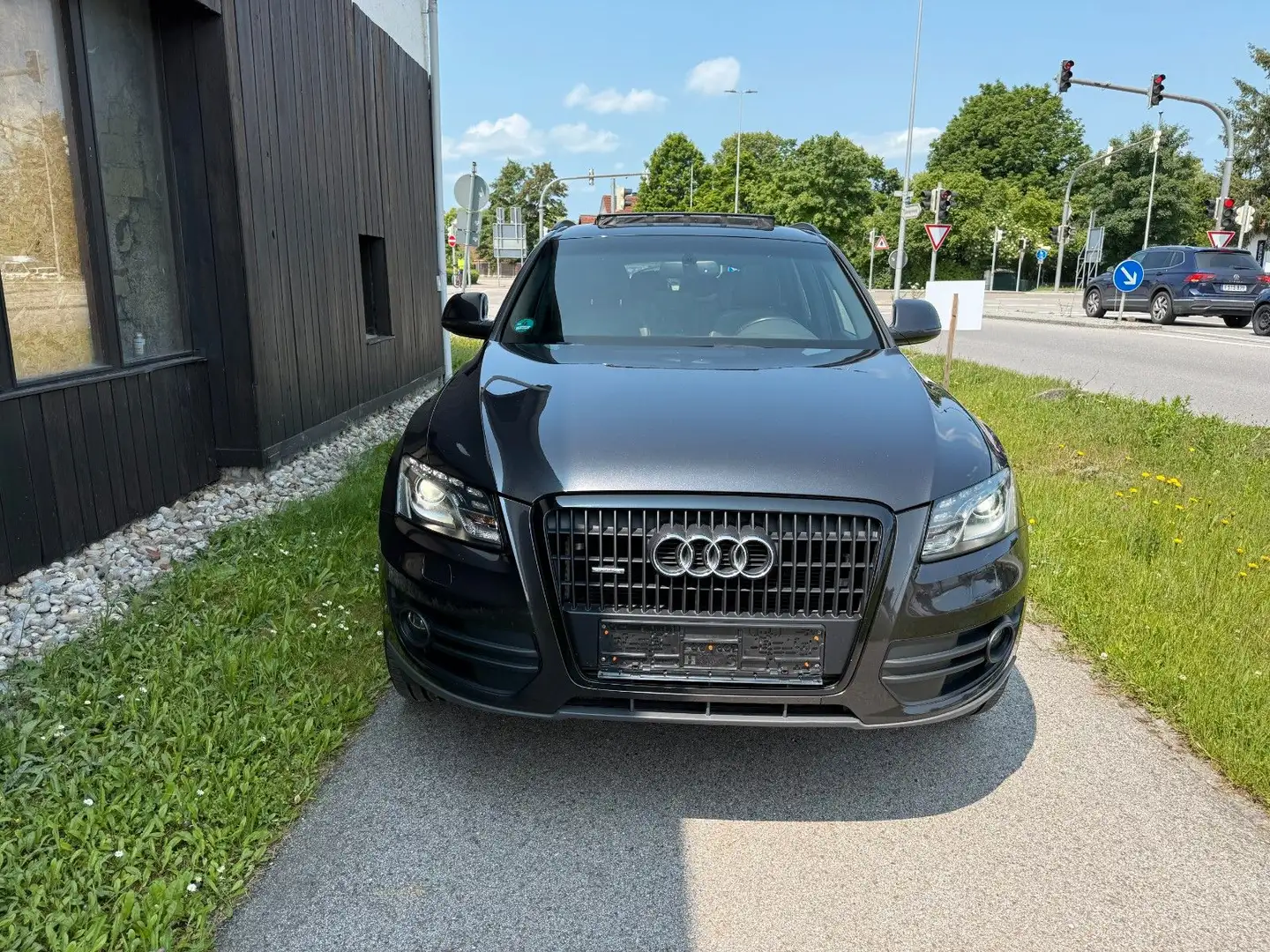 Audi Q5 3.0 TDI  quattro*1HAND*AUTOMATIK*NAVI* Grau - 2