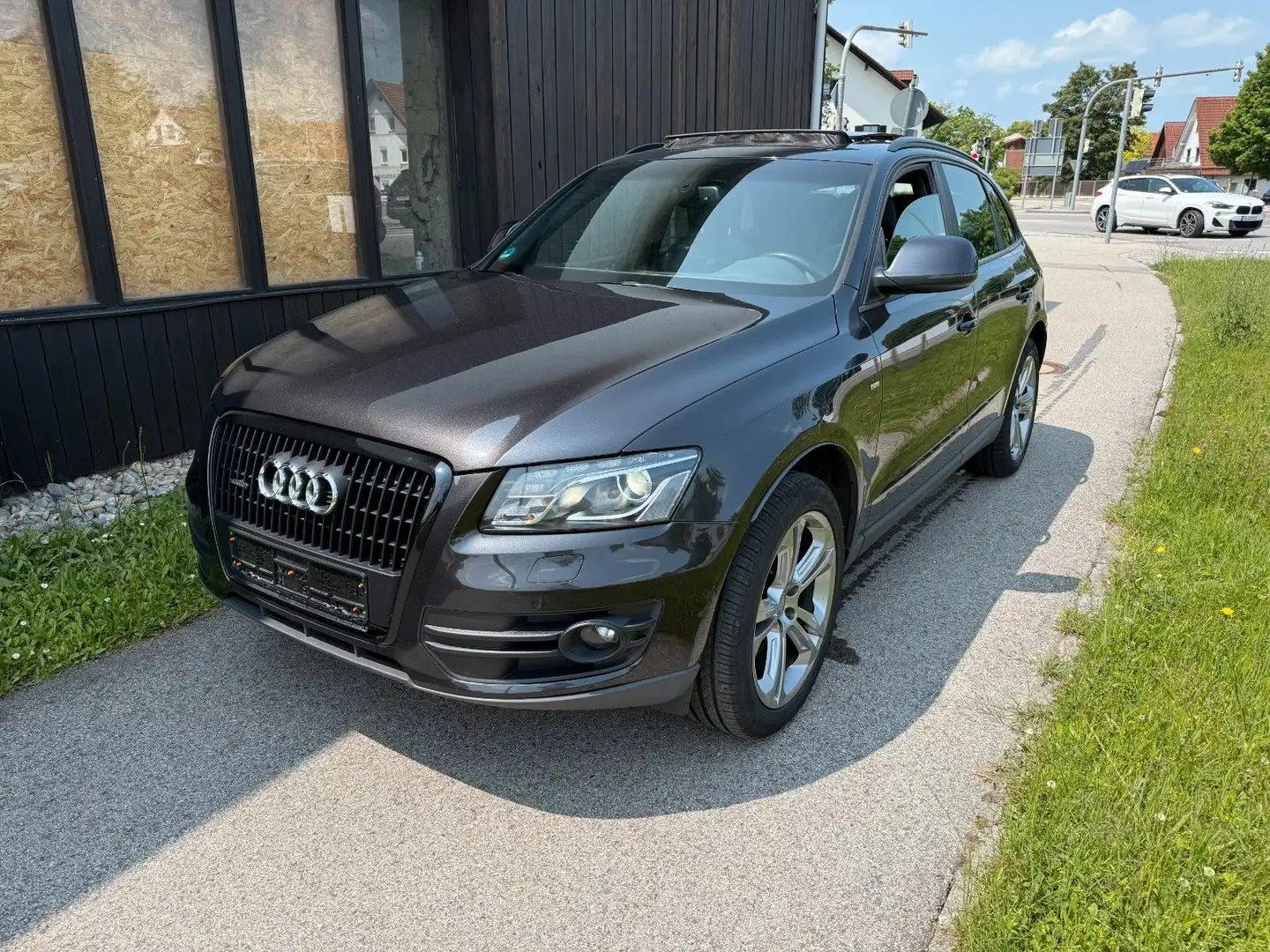 Audi Q5 3.0 TDI  quattro*1HAND*AUTOMATIK*NAVI* Grau - 1