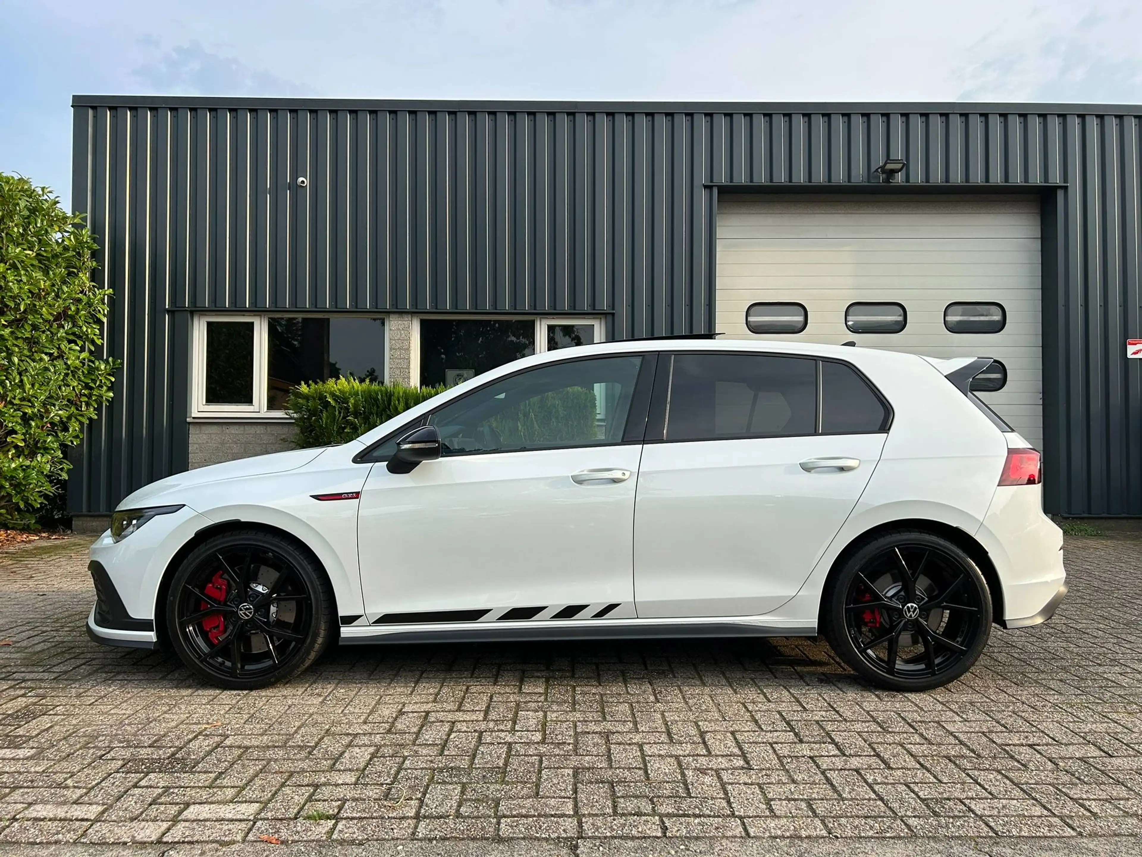 Volkswagen Golf GTI 2.0 TSI Clubsport Pano Nürburgring IQ Keyless — photo 6