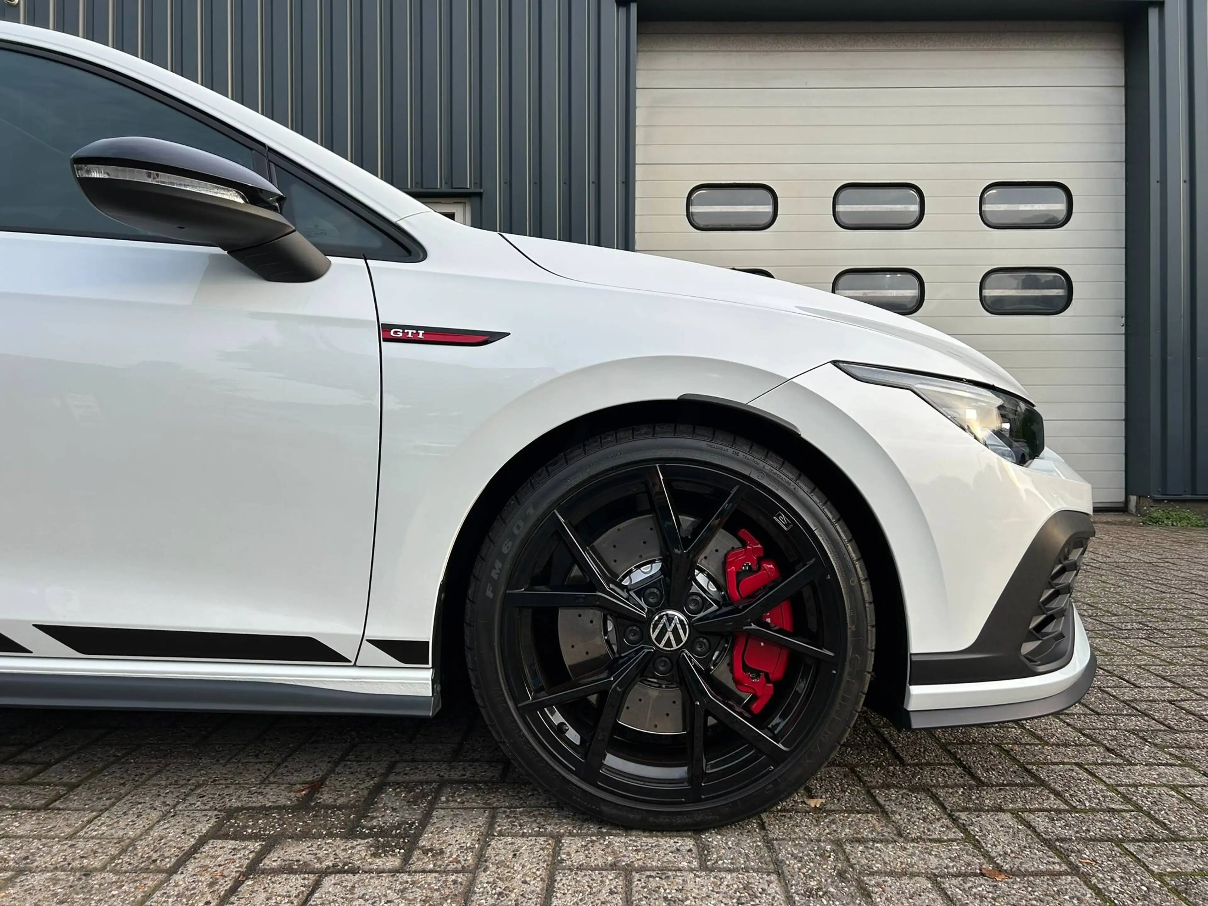 Volkswagen Golf GTI 2.0 TSI Clubsport Pano Nürburgring IQ Keyless — photo 7