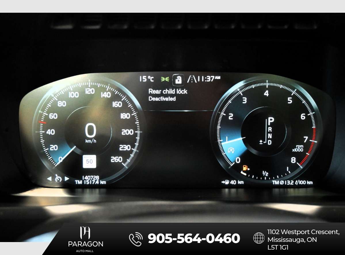 2016 Volvo XC90 T6 R-Design thumb 40