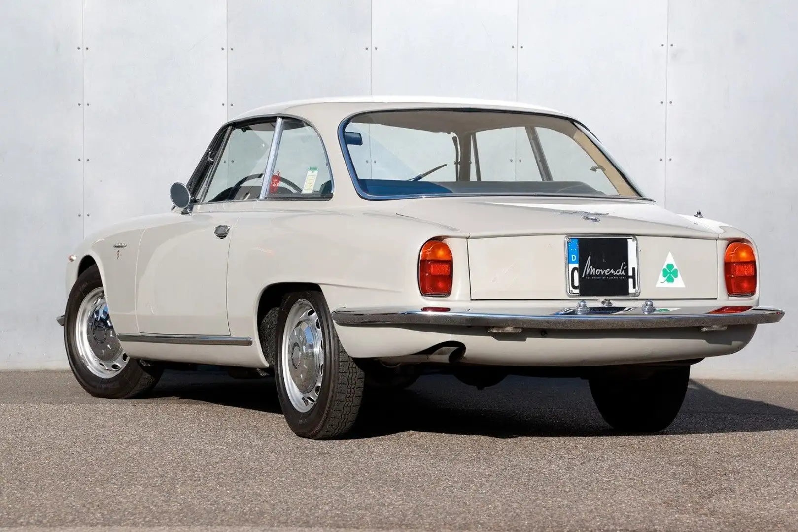 Alfa Romeo Sprint 2000 Sprint Coupé, 1 von 704 gebauten Grau - 2