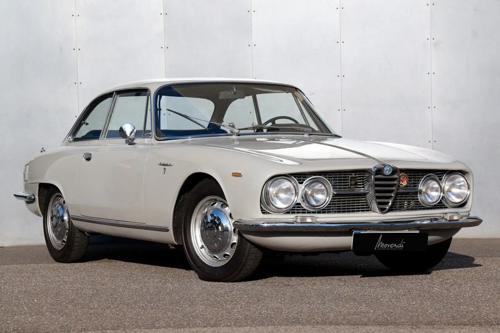 Alfa Romeo Sprint 2000 Sprint Coupé, 1 von 704 gebauten Grau - 1