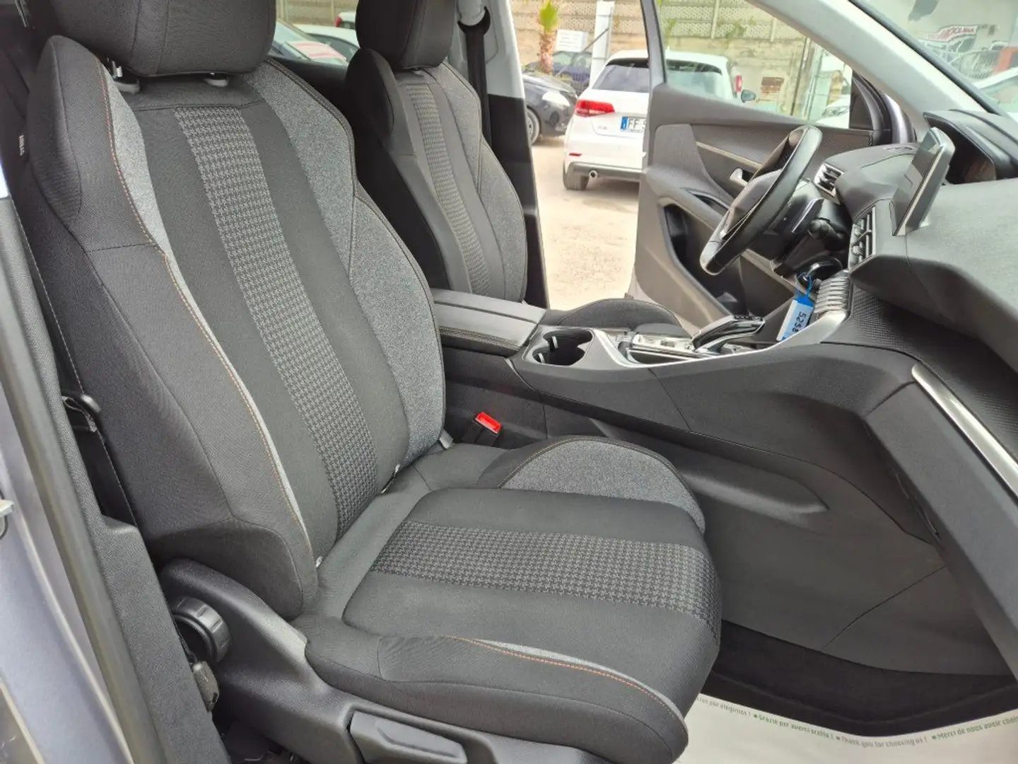 Peugeot 3008 1.5 BLUHDI 130CV EAT8 - 2