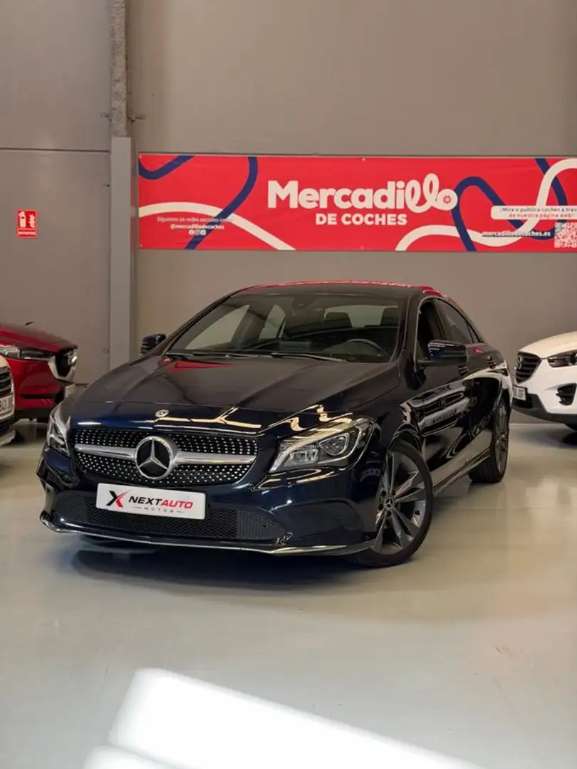 Mercedes-Benz CLA 200 200d Azul - 2