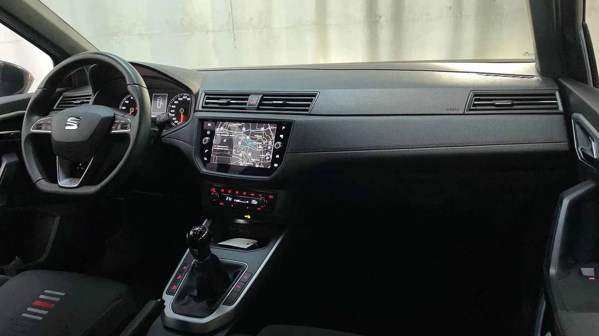 SEAT Arona 1.0 TSI 116pk FR Business Intense Camera Adaptive Grijs - 2
