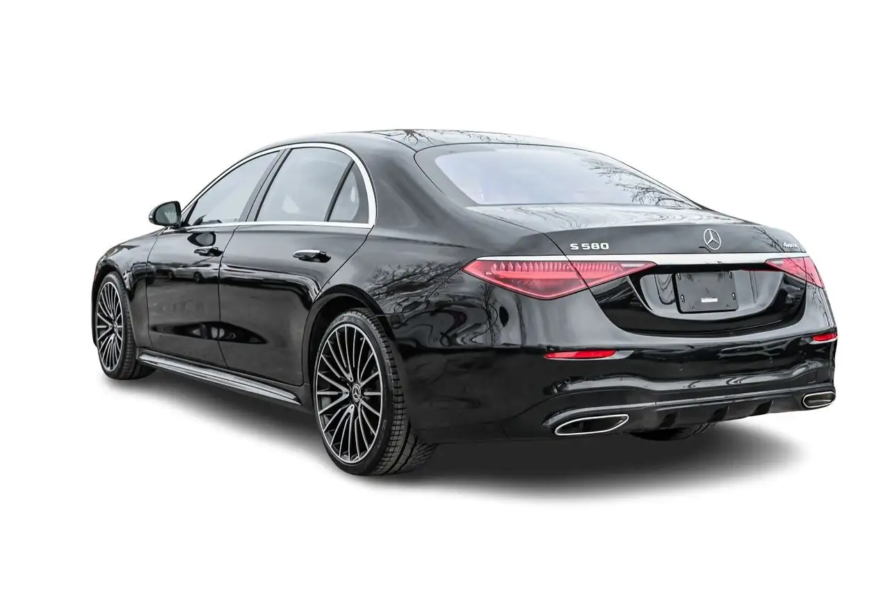 Mercedes-Benz S-Class снимка Mercedes-Benz S-Class