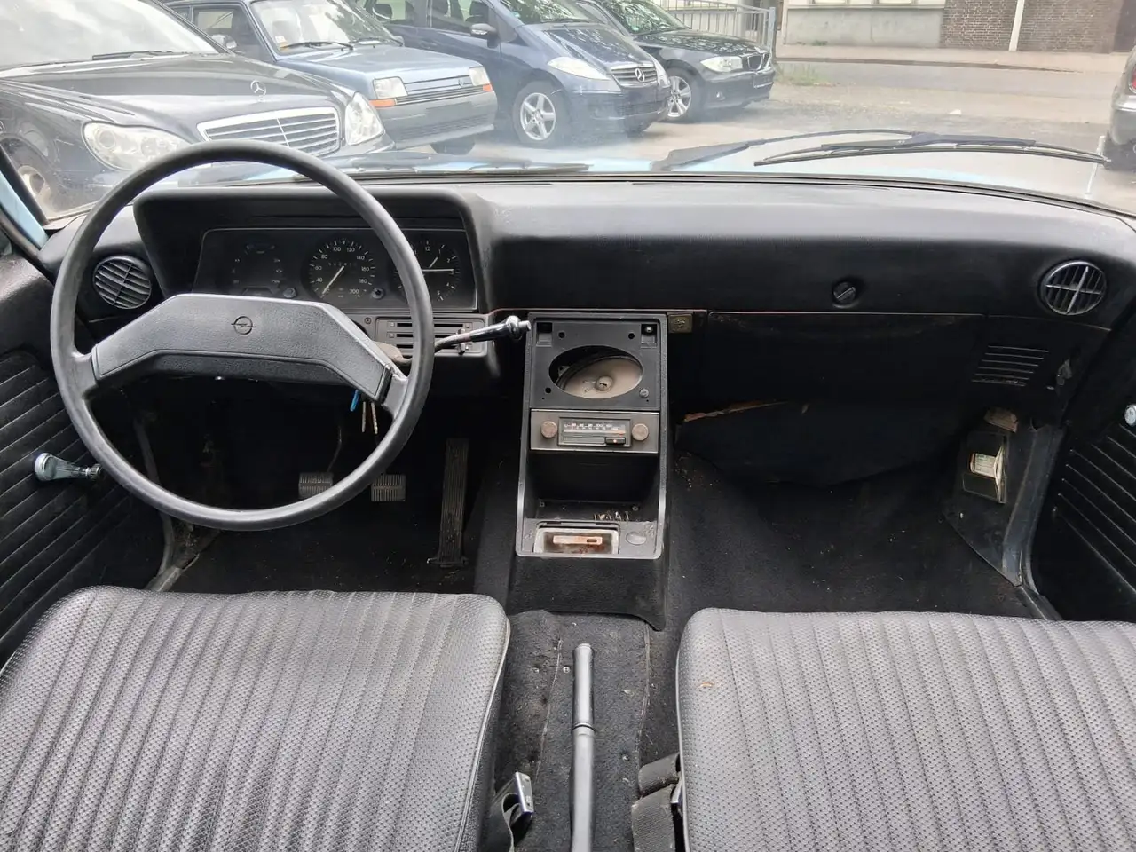 Opel Rekord Bild 14