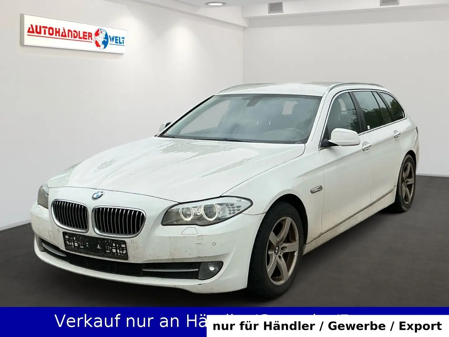 BMW 530 530i Kombi Xenon Navi AAC SHZ PDC Tempo Weiß - 1
