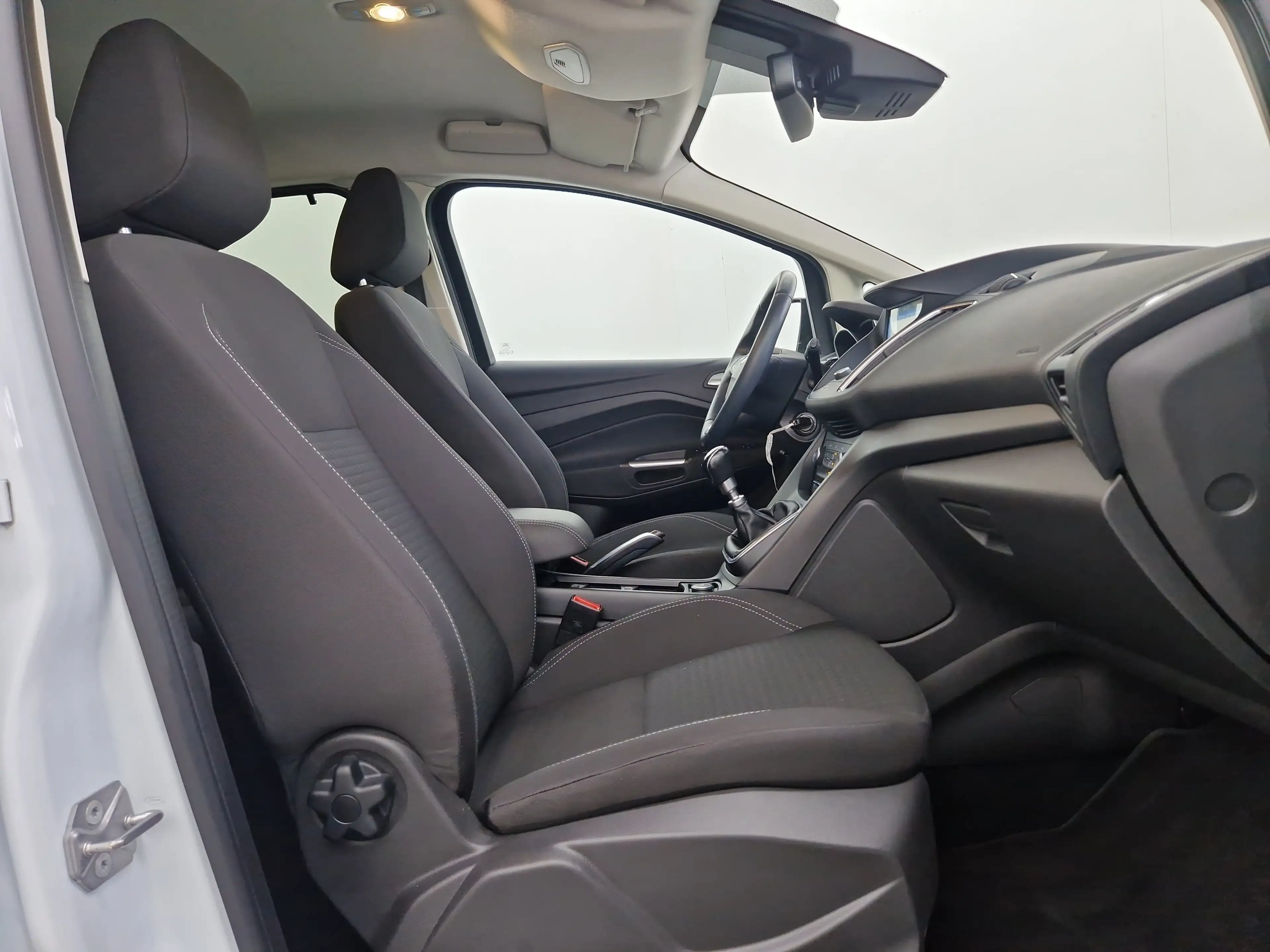 Ford C-Max 1.0 EcoBoost Cool & Connect Navi Klima SHZ — photo 12
