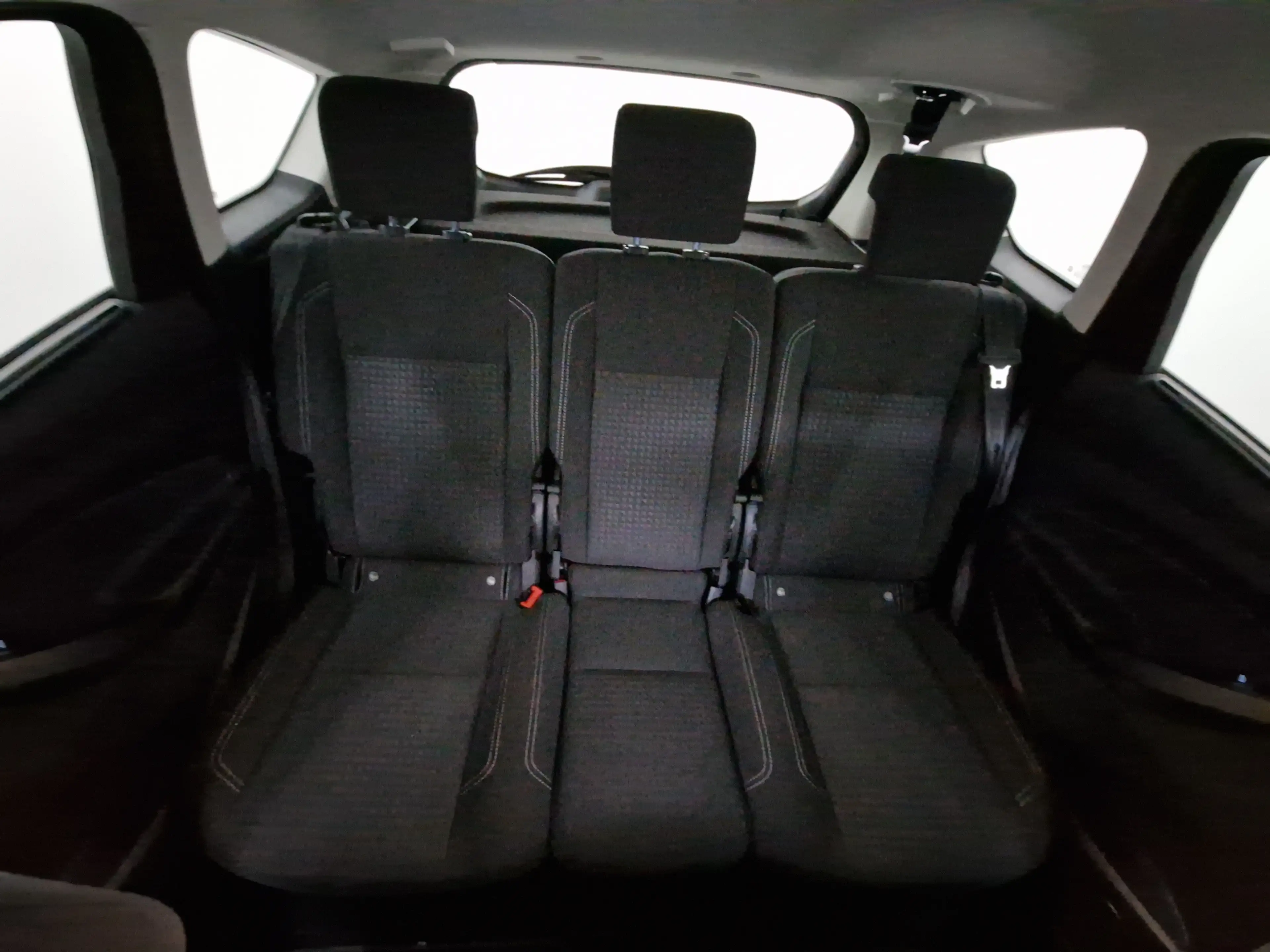 Ford C-Max 1.0 EcoBoost Cool & Connect Navi Klima SHZ — photo 13