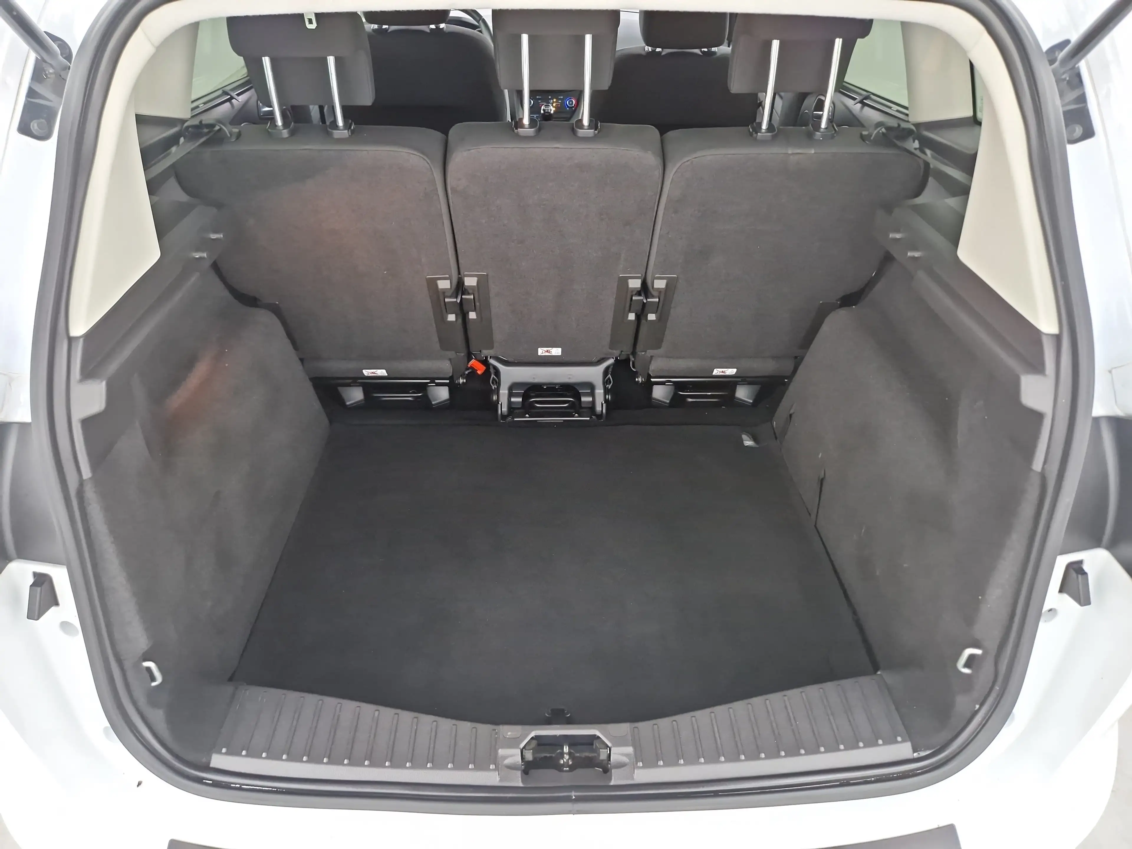 Ford C-Max 1.0 EcoBoost Cool & Connect Navi Klima SHZ — photo 10