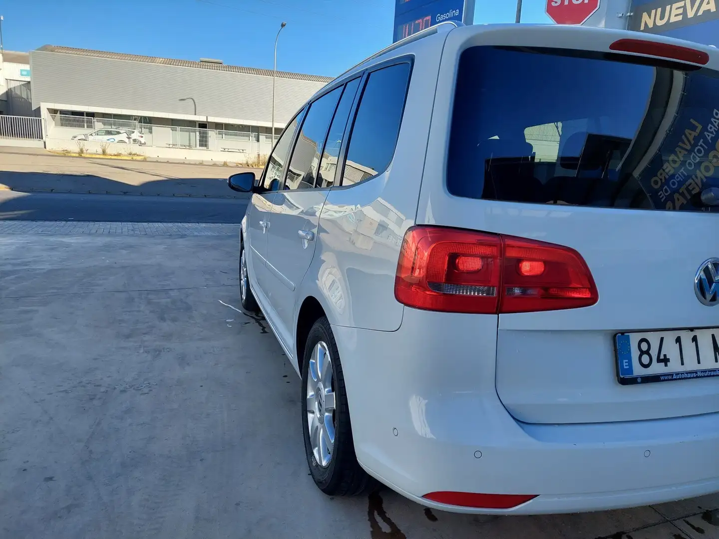 Volkswagen Touran 1.6 TDI DPF Comfortline Blanco - 2