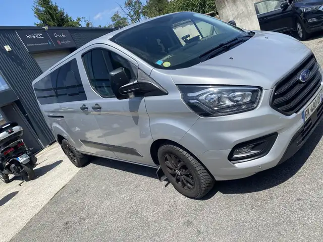 Ford Transit view 6
