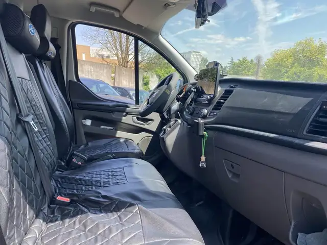 Ford Transit view 14